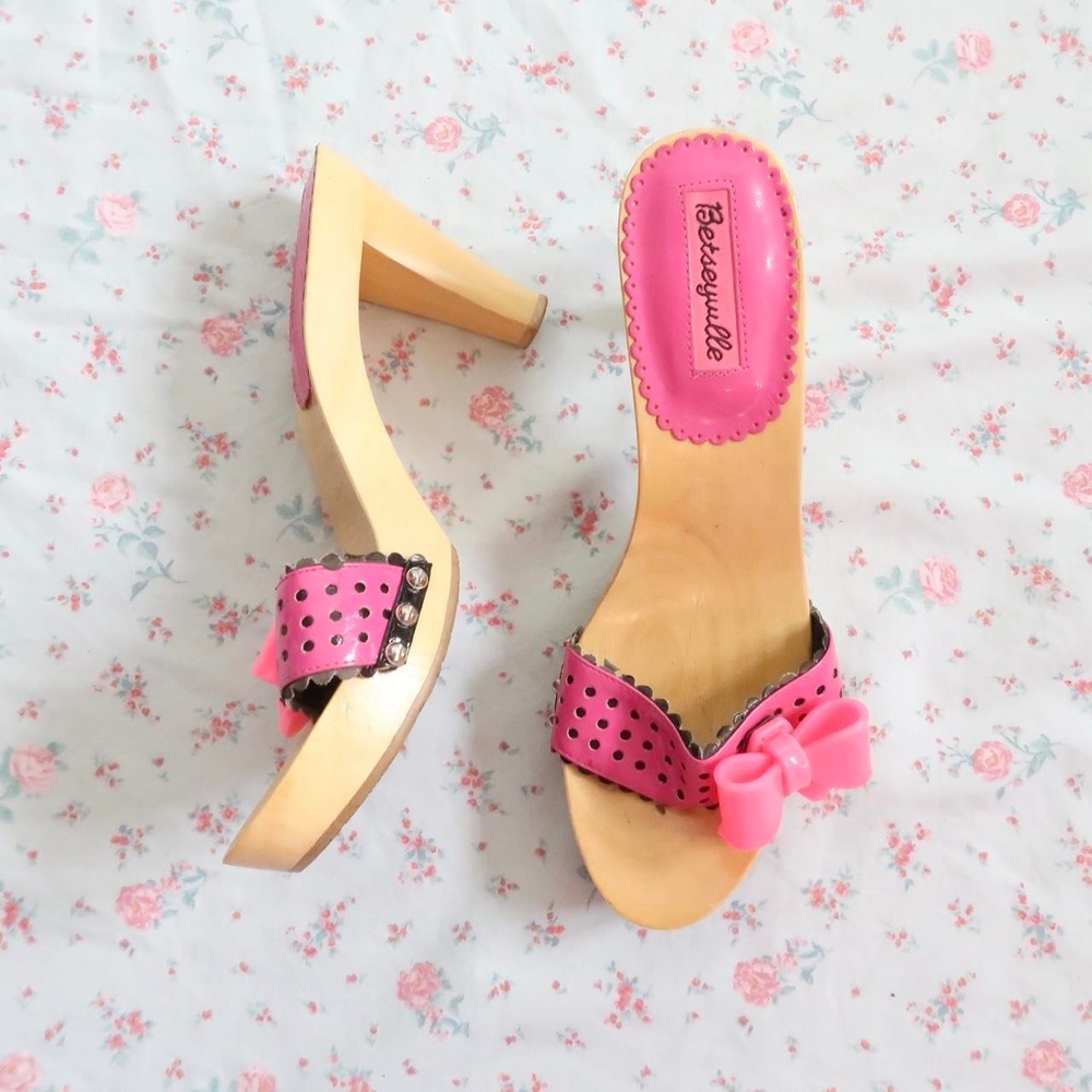 betseyville pink bow slide heels